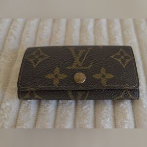 Louis Vuitton Monogram Leather 4 Key Holder